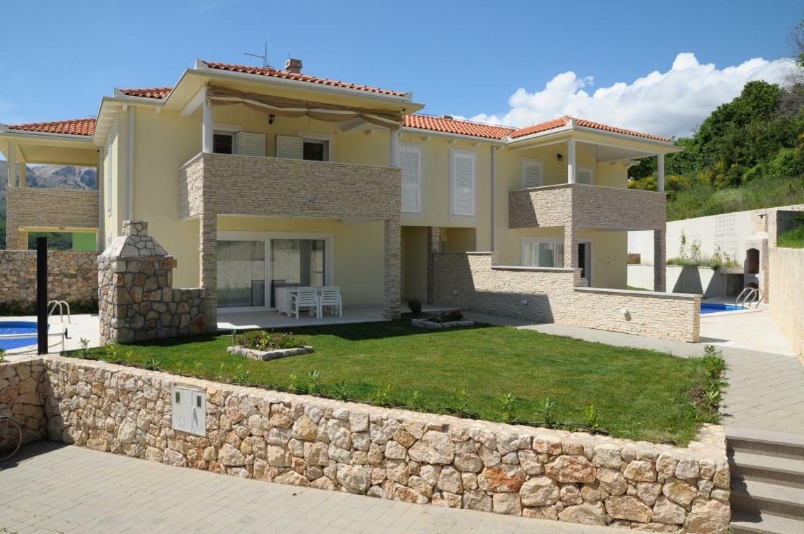 Вілла House Sunny Rock Baska Екстер'єр фото