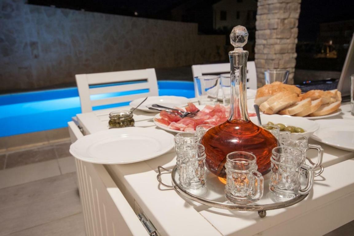Вілла House Sunny Rock Baska Номер фото